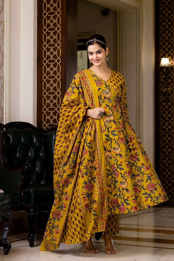 Wedding & Festive Pakistani Suit for Women